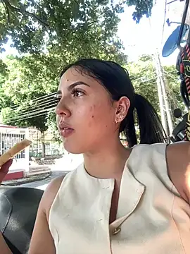 MarianaBenz online show from 01-22-25, 08:17