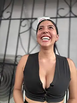 MarianaBenz online show from 01-24-25, 09:26