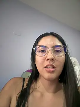 MarianaBenz online show from 03-07-25, 08:44