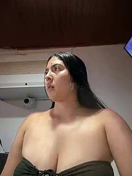 MarianaBenz online show from 02-07-26, 12:14