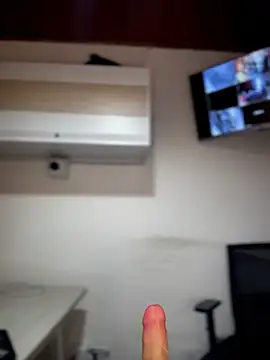 Snapshot of MarianaBenz chatting on 04-21-26, 02:51 MarianaBenz online show from 04-21-26, 02:51