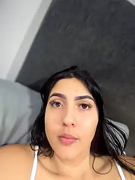 Snapshot of MarianaBenz chatting on 06-04-26, 01:11 MarianaBenz online show from 06-04-26, 01:11