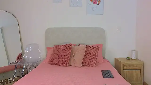 KristennBlue online show from 01-18-26, 12:42