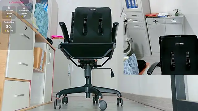 Snapshot of -DIO-DIO- chatting on 02-05-26, 05:12 -DIO-DIO- online show from 02-05-26, 05:12