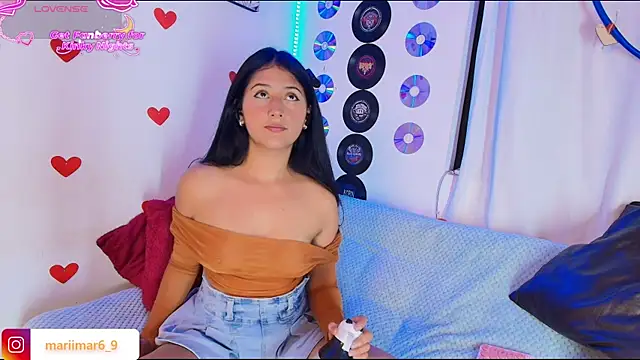 Snapshot of mari_mar69 chatting on 04-01-26, 11:11 mari mar69 online show from 04-01-26, 11:11