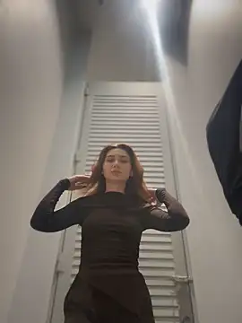 QuitieLia online show from 10-14-25, 08:15