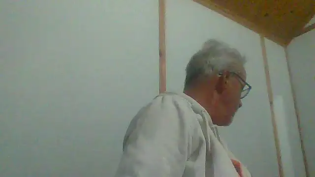 tuggy59 online show from 09-30-25, 06:40