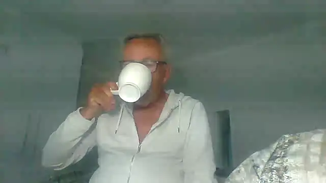 tuggy59 online show from 10-08-25, 04:32