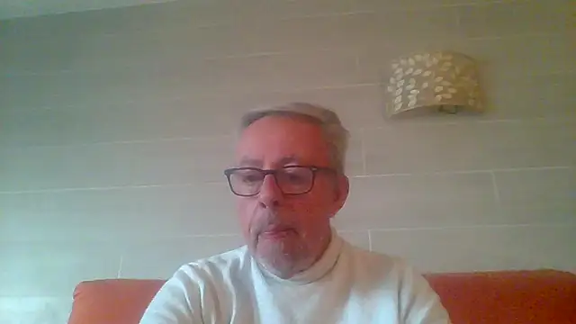 Snapshot of tuggy59 chatting on 03-27-26, 06:52 tuggy59 online show from 03-27-26, 06:52