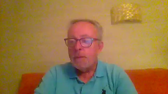 Snapshot of tuggy59 chatting on 04-06-26, 04:46 tuggy59 online show from 04-06-26, 04:46