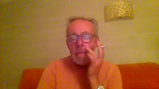 Snapshot of tuggy59 chatting on 04-08-26, 04:01 tuggy59 online show from 04-08-26, 04:01