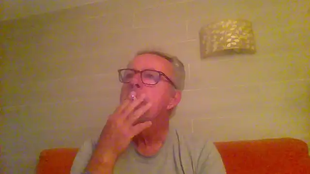 Snapshot of tuggy59 chatting on 04-12-26, 05:45 tuggy59 online show from 04-12-26, 05:45