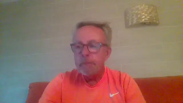 Snapshot of tuggy59 chatting on 04-17-26, 05:43 tuggy59 online show from 04-17-26, 05:43