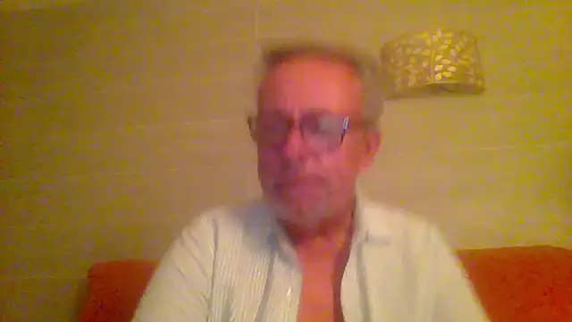 Snapshot of tuggy59 chatting on 04-19-26, 04:45 tuggy59 online show from 04-19-26, 04:45
