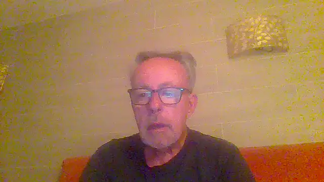 Snapshot of tuggy59 chatting on 04-25-26, 04:37 tuggy59 online show from 04-25-26, 04:37