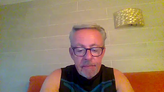 tuggy59 online show from 06-18-26, 05:08