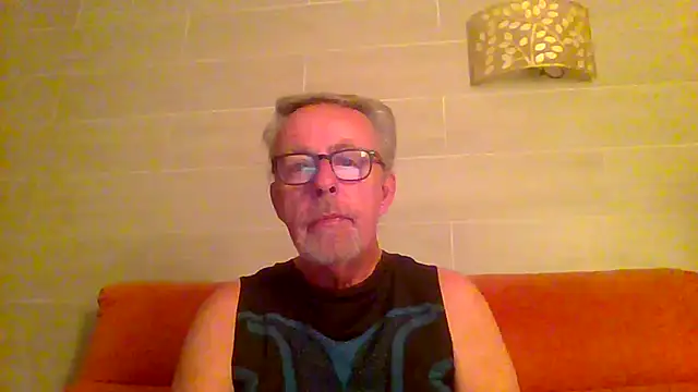 tuggy59 online show from 06-19-26, 04:17