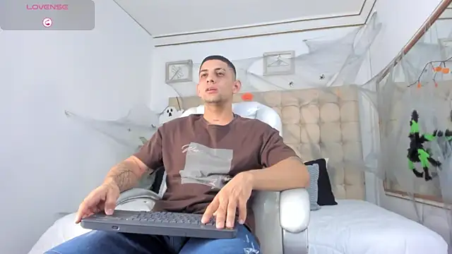 Alex cute77 online show from 10-15-25, 10:48