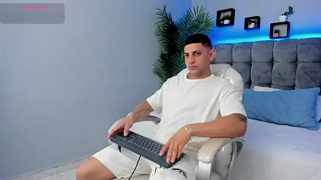 Alex cute77 online show from 03-21-26, 12:10