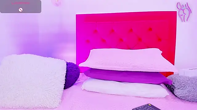 Sofia Girl  online show from 12-25-24, 07:24