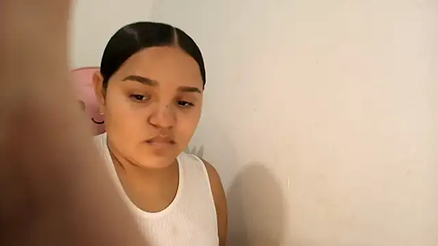 Charlotte-Chanell online show from 05-08-26, 01:11