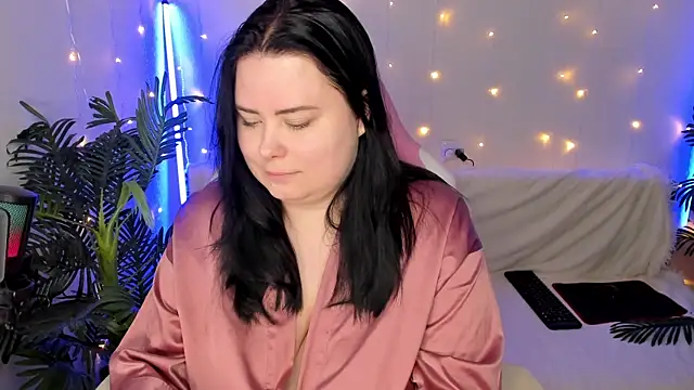 Snapshot of Akemi_BBW chatting on 12-20-24, 05:51 Akemi BBW online show from 12-20-24, 05:51