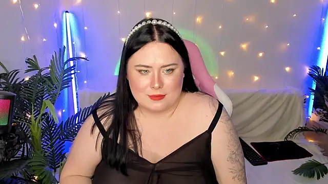 Snapshot of Akemi_BBW chatting on 12-24-24, 10:06 Akemi BBW online show from 12-24-24, 10:06