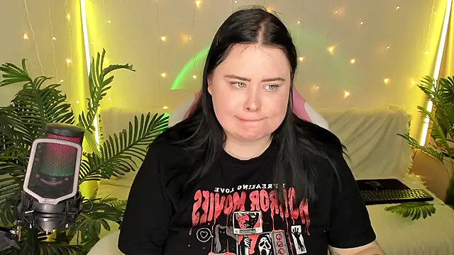 Snapshot of Akemi_BBW chatting on 01-02-25, 06:12 Akemi BBW online show from 01-02-25, 06:12