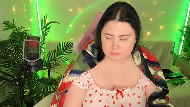 Snapshot of Akemi_BBW chatting on 01-06-25, 12:37 Akemi BBW online show from 01-06-25, 12:37