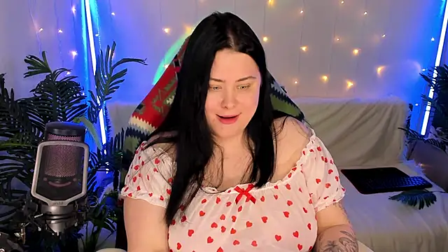 Snapshot of Akemi_BBW chatting on 01-07-25, 09:25 Akemi BBW online show from 01-07-25, 09:25