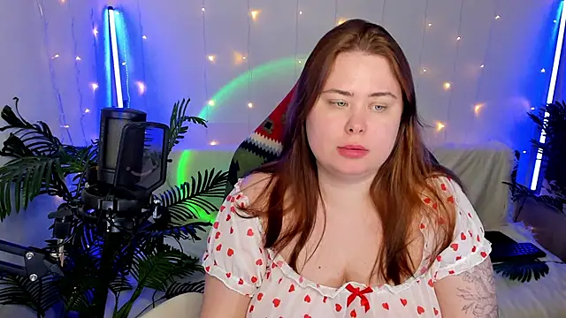 Snapshot of Akemi_BBW chatting on 01-11-25, 02:20 Akemi BBW online show from 01-11-25, 02:20