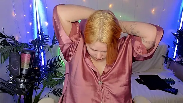 Snapshot of Akemi_BBW chatting on 01-20-25, 05:48 Akemi BBW online show from 01-20-25, 05:48