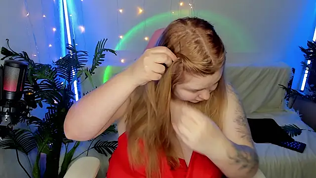 Snapshot of Akemi_BBW chatting on 01-22-25, 05:49 Akemi BBW online show from 01-22-25, 05:49