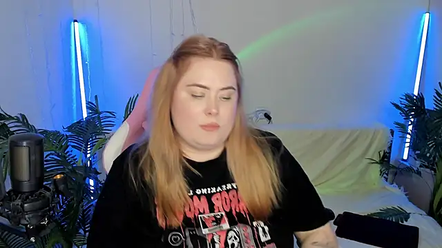 Snapshot of Akemi_BBW chatting on 01-30-25, 10:30 Akemi BBW online show from 01-30-25, 10:30