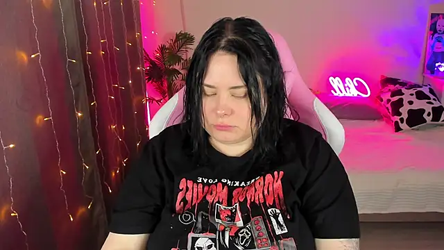 Snapshot of Akemi_BBW chatting on 11-01-25, 05:59 Akemi BBW online show from 11-01-25, 05:59