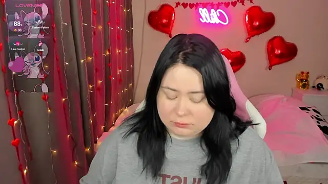 Akemi BBW online show from 02-18-26, 04:52