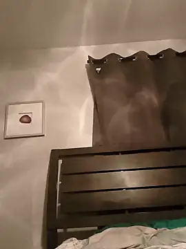 Snapshot of icyMike43 chatting on 02-17-26, 04:53 icyMike43 online show from 02-17-26, 04:53