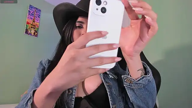Snapshot of CristalCerati chatting on 03-12-25, 05:49 CristalCerati online show from 03-12-25, 05:49