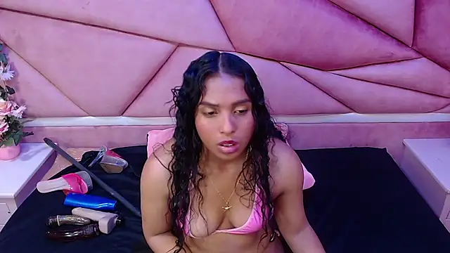 Snapshot of AnalNaugthy chatting on 02-04-25, 02:43 AnalNaugthy online show from 02-04-25, 02:43