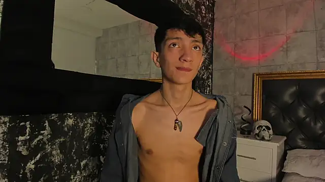 Snapshot of DereckCooperr chatting on 03-07-25, 12:15 DereckCooperr online show from 03-07-25, 12:15