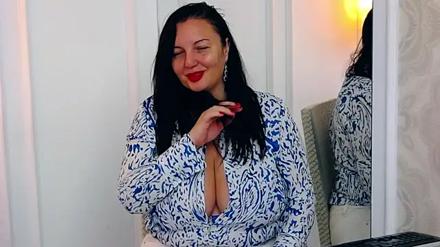 JudithCombs online show from 12-11-24, 06:47