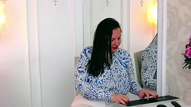 JudithCombs online show from 12-11-24, 12:55