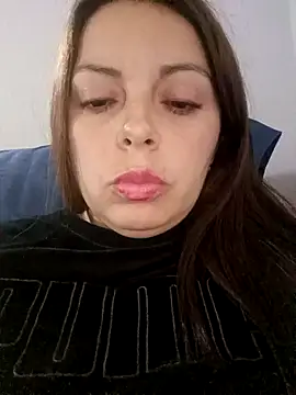 Snapshot of seherlatin chatting on 10-25-25, 10:37 seherlatin online show from 10-25-25, 10:37