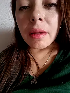 Snapshot of seherlatin chatting on 10-26-25, 08:15 seherlatin online show from 10-26-25, 08:15