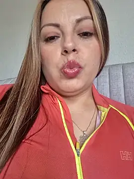 Snapshot of seherlatin chatting on 05-27-26, 07:22 seherlatin online show from 05-27-26, 07:22