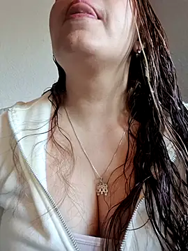 Snapshot of seherlatin chatting on 07-06-26, 02:47 seherlatin online show from 07-06-26, 02:47