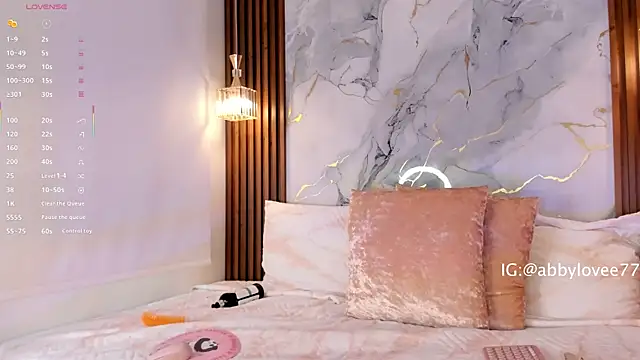 Gabbyy  online show from 12-18-25, 04:24