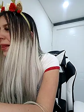 eva-2023 online show from 11-21-25, 01:04