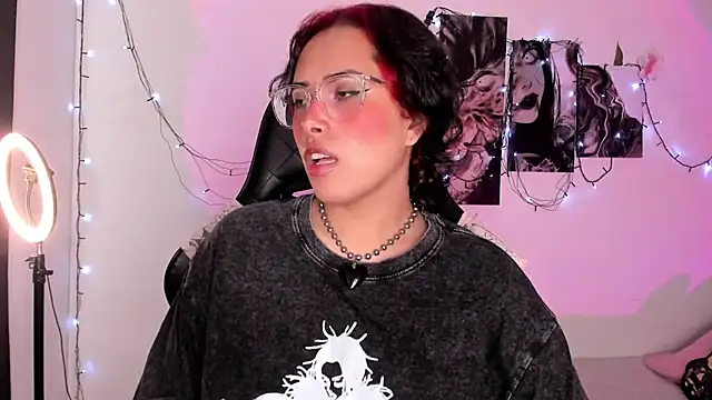 willow poisson online show from 09-09-25, 03:22