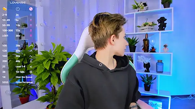 Snapshot of _Rein_ramm chatting on 02-19-26, 04:47 Rein ramm online show from 02-19-26, 04:47